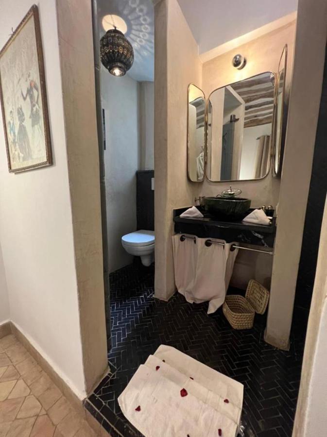 Riad103 Piscine Chauffée Sur Le Rooftop, Jacuzzi Hot&hammam Massage * Marrakesh