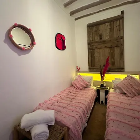 Riad103 piscine chauffée sur le Rooftop, jacuzzi hot&hammam massage Marrakesh Extérieur photo
