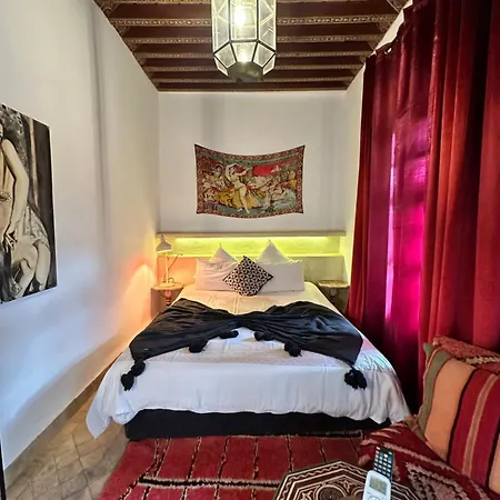 Riad103 piscine chauffée sur le Rooftop, jacuzzi hot&hammam massage Marrakesh Extérieur photo